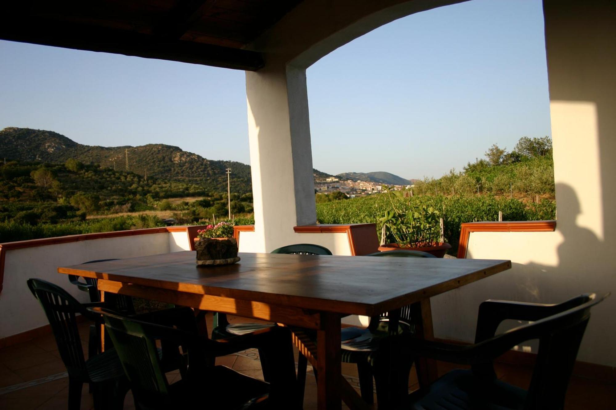 Agriturismo B&B Domo De Resteblas Беркидда Экстерьер фото