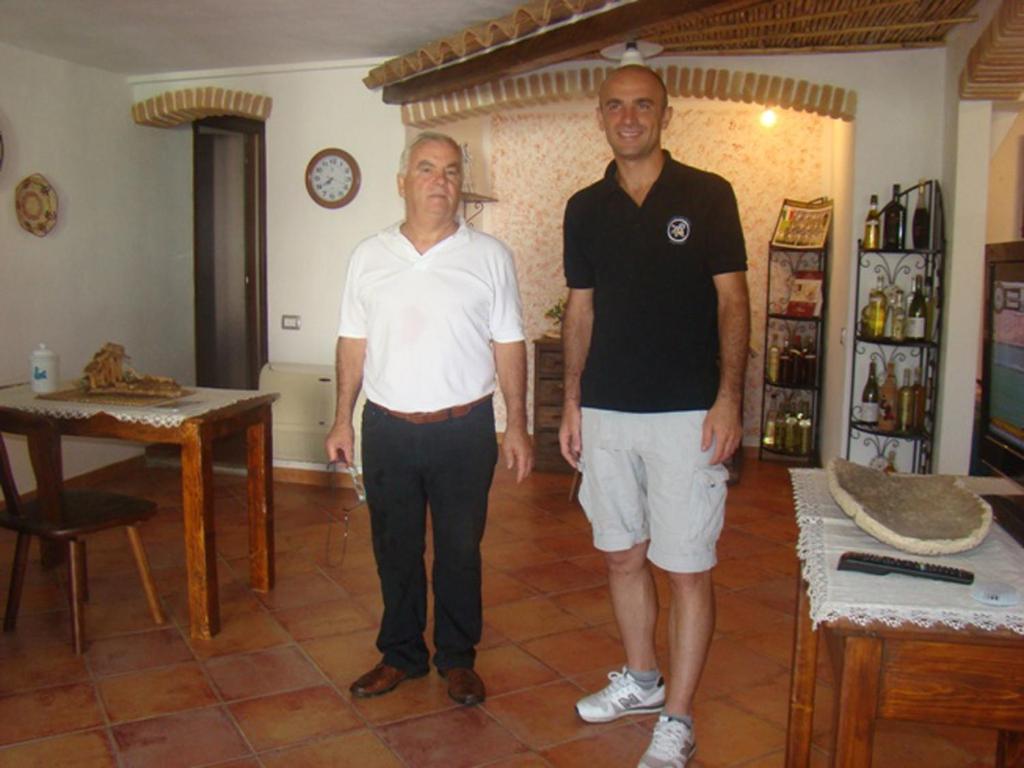 Agriturismo B&B Domo De Resteblas Беркидда Экстерьер фото